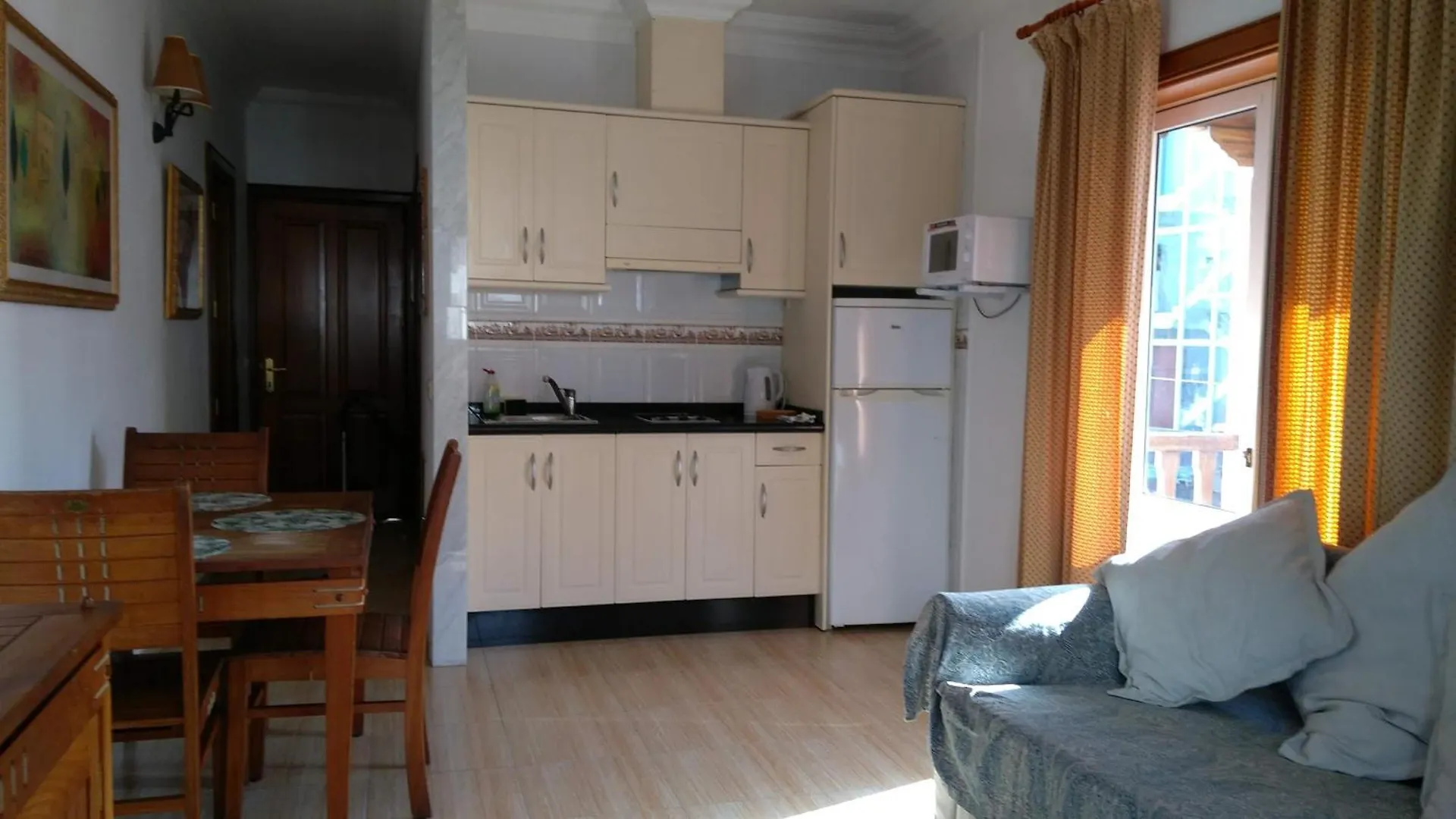 Apartment In The City Center Near To The Beach Puerto del Carmen  0*, Puerto del Carmen (Lanzarote)